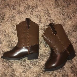 Brown toddler cowboy/girl boots $25 - size 6 - NWT